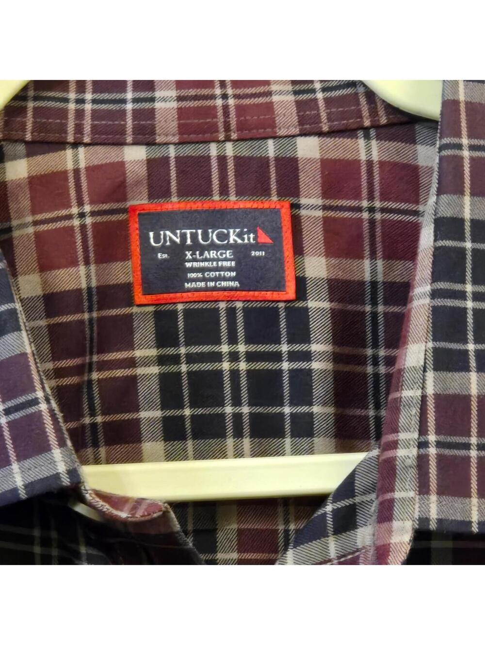 UNTUCKit Men's Navy and Burgundy Shirt